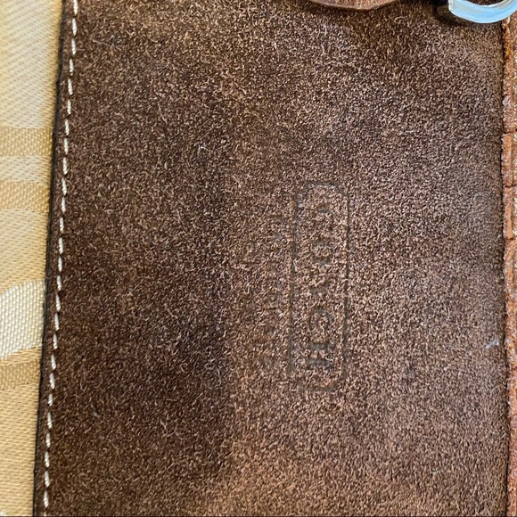 Coach logo clutch brown and tan - Picture 2 of 8